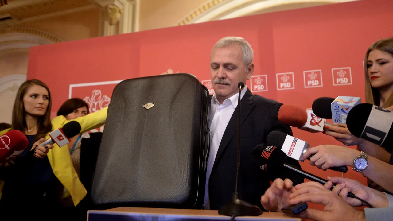 Ce conţin VALIZELE lui Liviu Dragnea. „Documentele” aduse de liderul PSD îl vizează pe Klaus Iohannis/ Preşedintele PSD anunţă că va prezenta şi alte valize „cu ilegalităţi trecute sub tăcere”