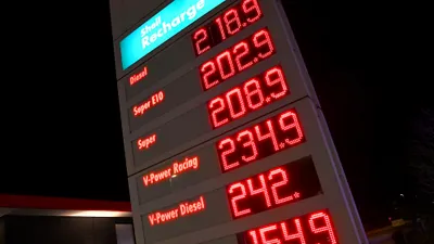 ECONOMIE Germania limitează prețurile la benzină: se pot mări doar o dată pe zi. La prânz. Iar efectul ar putea fi contrar