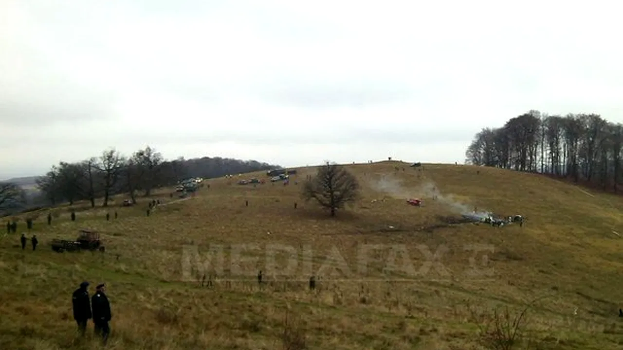 Un elicopter militar S-A PRĂBUŞIT în judeţul Sibiu. 8 oameni au murit şi 2 sunt răniţi. MApN a anunţat IDENTITATEA victimelor. IMAGINI de la locul accidentului - FOTO, VIDEO