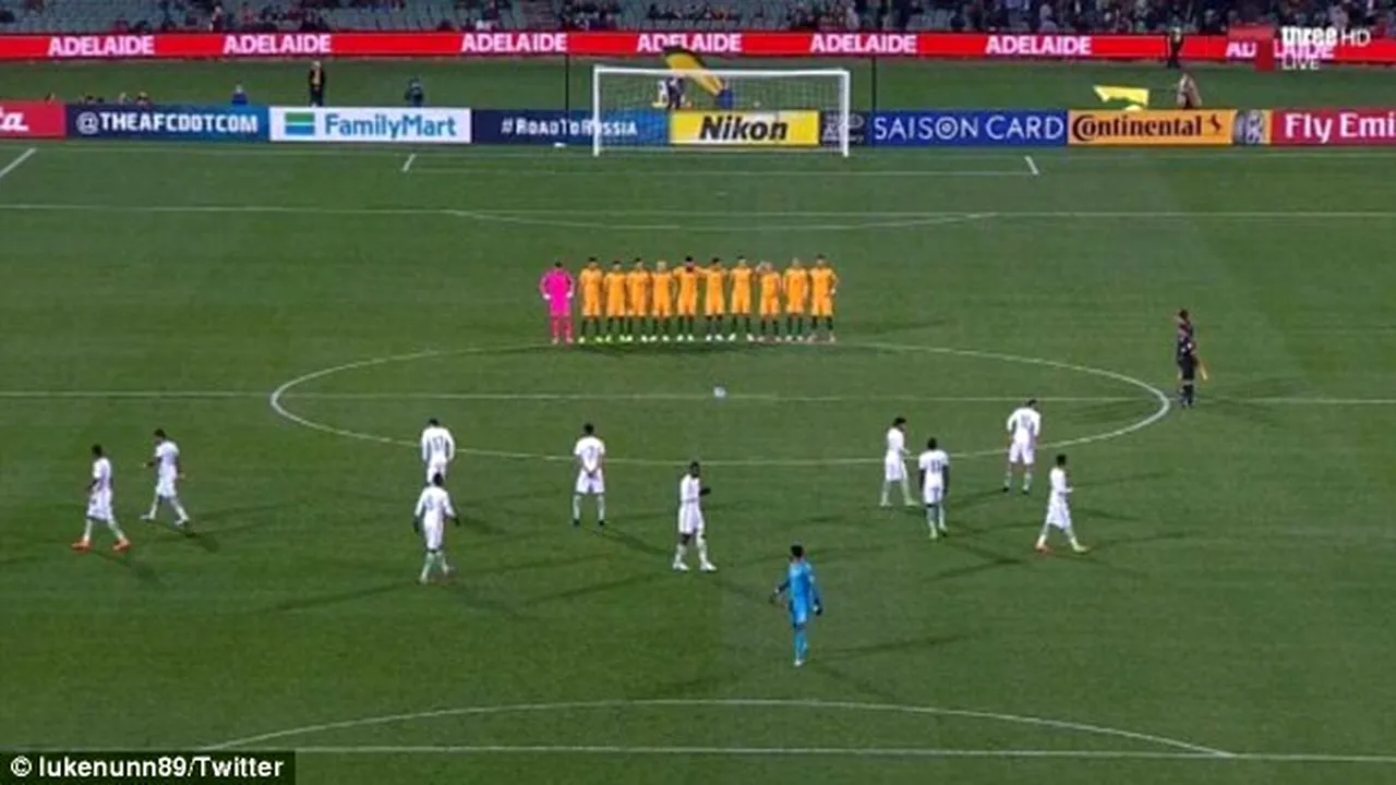 INCIDENT pe stadion: Fotbaliştii saudiţi au refuzat să ţină momentul de reculegere pentru victimele de la Londra, înaintea meciului cu Australia - VIDEO 