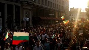 O lună de MANIFESTAŢII în Bulgaria împotriva oligarhiei şi Guvernului - FOTO