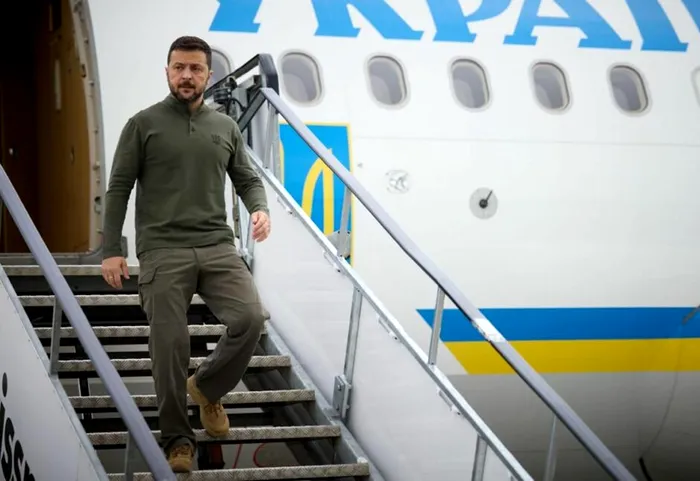 Live Text Zelenski a ajuns la București pentru discuții cu Nicușor Dan și Ilie Bolojan. Pe agendă: securitatea la Marea Neagră, reconstrucția Ucrainei și dosarul minorității române