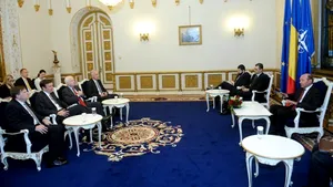 Traian Băsescu s-a întâlnit cu senatorii americani John McCain, Ron Johnson şi Christopher Murphy. Situaţia de securitate din Europa de Est, discutată - FOTO, VIDEO