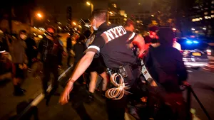 Un bărbat suspectat că a omorât un alt bărbat a fost împuşcat mortal de poliţie în Brooklyn