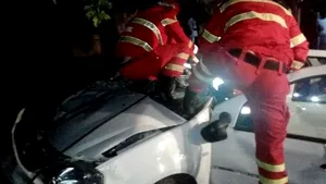 FOTO, VIDEO | Accident în Olt: O persoană a murit şi patru răniţi grav, între care un copil, după ce o maşină a lovit o căruţă