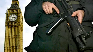 MI5 intenţiona să recruteze ca agent dublu un pilot român