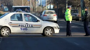 Argeş: 22 de persoane reţinute în dosarul de evaziune fiscală şi trafic de ţigări