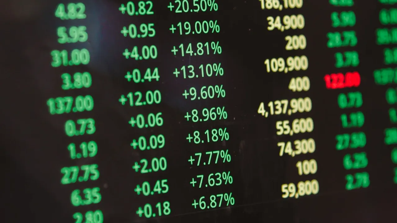Revenire spectaculoasă pe bursele asiatice după vânzările agresive de luni: marile acţiuni japoneze cresc cu până la 10%, cea mai mare apreciere din 2008 încoace. Pe Wall Street, contractele futures sunt pe plus