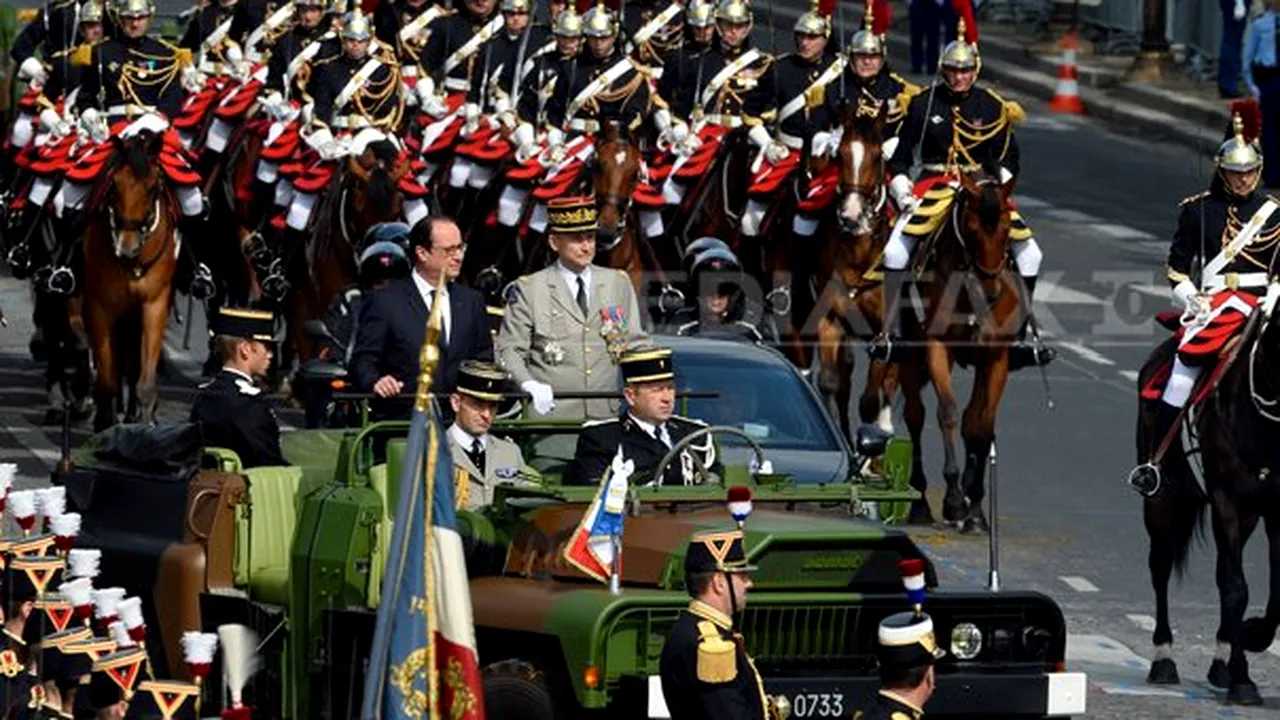 François Hollande revine în prim-plan de Ziua Naţională a Franţei, în pofida unor nemulţumiri - FOTO
