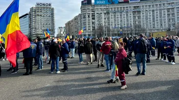 FOTO&VIDEO UPDATE. Protest al minerilor în fața Guvernului. Minerii s-au îmbrâncit cu forțele de ordine / Precizările Jandarmeriei / Ce le transmite premierul Bolojan