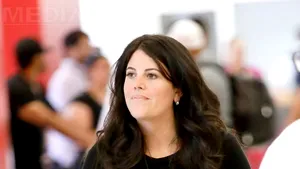 Monica Lewinsky, fotografiată în Los Angeles, după aproape un deceniu în care a lipsit din viaţa publică - FOTO