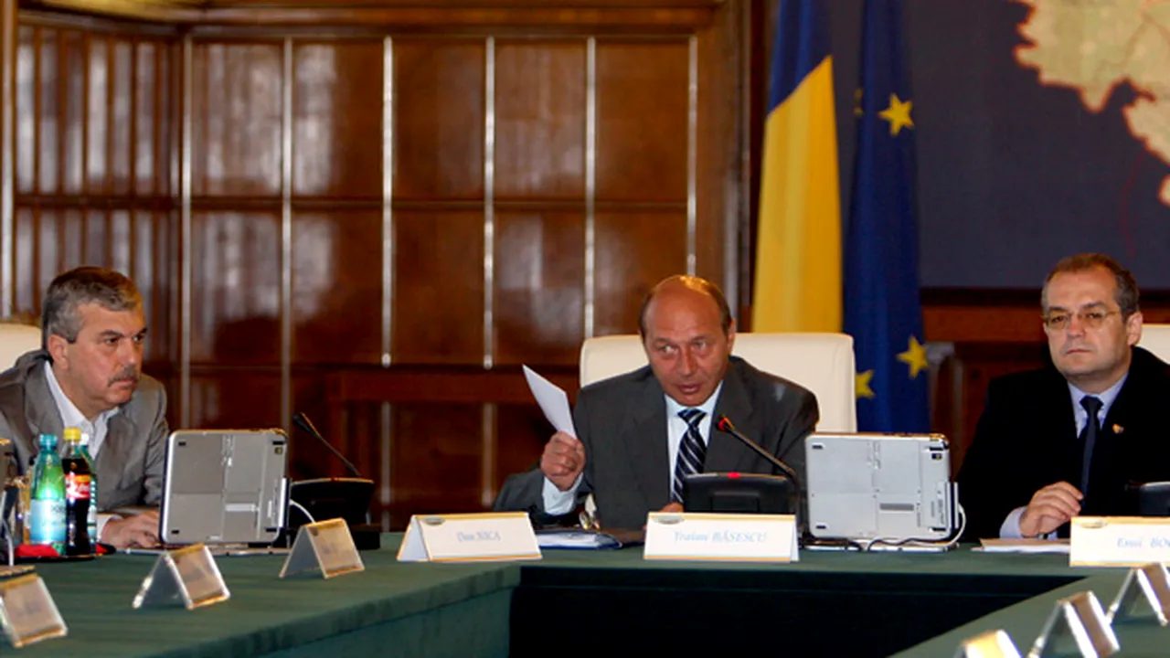 FOCUS: Băsescu şi Guvernul – cinci ani de dispută ineficientă