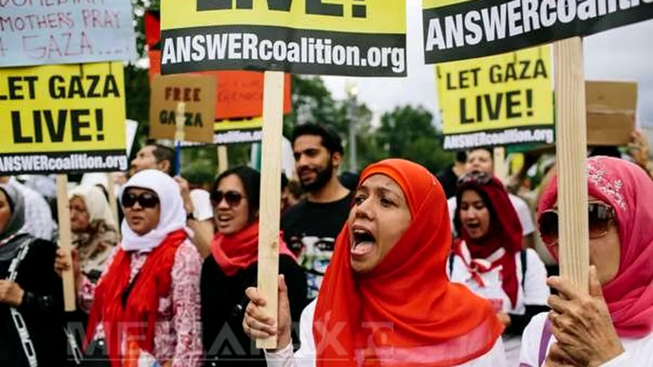 Mii de persoane au manifestat în faţa Casei Albe împotriva ofensivei în Fâşia Gaza