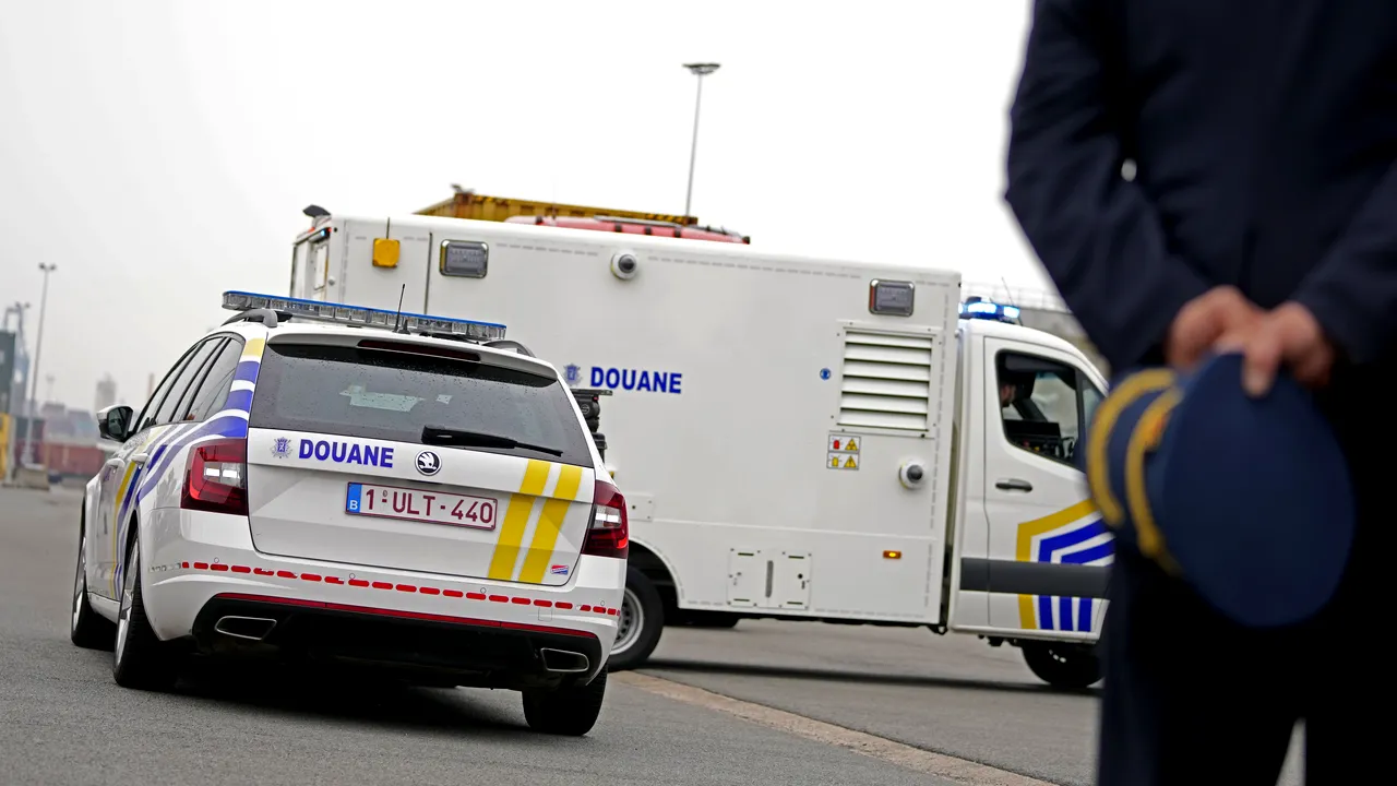 Belgia şi Olanda colaborează pentru a combate traficul de droguri. În 2022 a fost confiscată o cantitate record de cocaină în portul Anvers
