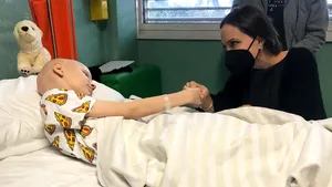 Angelina Jolie, vizită la un spital de copii din Roma pentru a se întâlni cu copiii ucraineni care au fugit din ţară