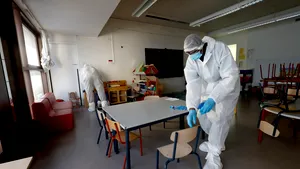 STUDIU: Unul din cinci părinţi crede că grădiniţele şi creşele ar fi trebuit redeschise 