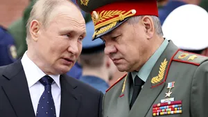 Serghei Şoigu, aliat de lungă durată al lui Putin, va fi înlocuit.  Andrei Belousov va prelua poziţia de ministru al Apărării