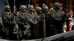 O ţară prezentă la summitul de urgenţă de la Paris consideră că este prea devreme pentru a discuta despre desfăşurarea de trupe în Ucraina