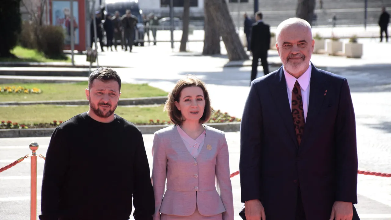 Zelenski îndeamnă ţările din Balcani la o cooperare privind producţia de armament