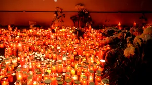 Dramă pentru 5 copii rămaşi singuri în urma TRAGEDIEI din club: Mama lor, care era văduvă şi lucra la negru la Colectiv, a murit în incendiu