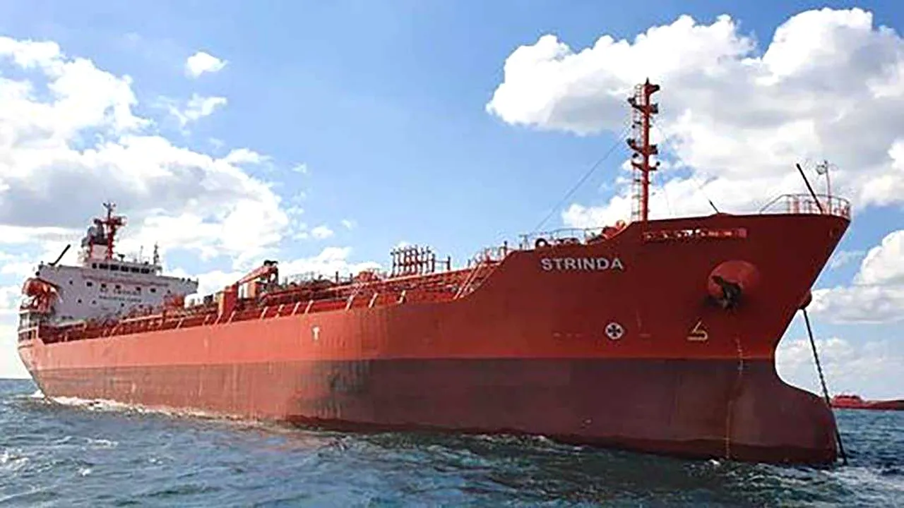 Un petrolier sub pavilion norvegian, lovit de o rachetă în Marea Roşie