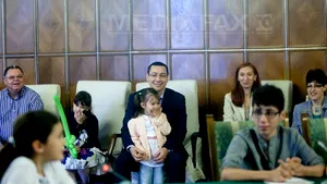 1 IUNIE la Palatul Victoria: Ce decizii a luat GUVERNUL copiilor- GALERIE FOTO