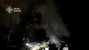 Ucraina: Un mort şi 16 răniţi, inclusiv un copil, în urma atacurilor ruseşti