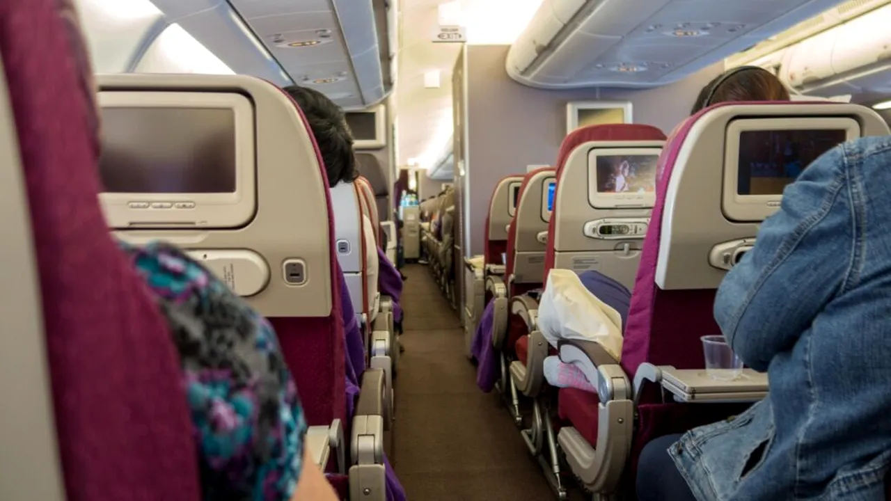 O mare companie aviatică schimbă scaunele avioanelor. Ce efecte importante va produce modificarea