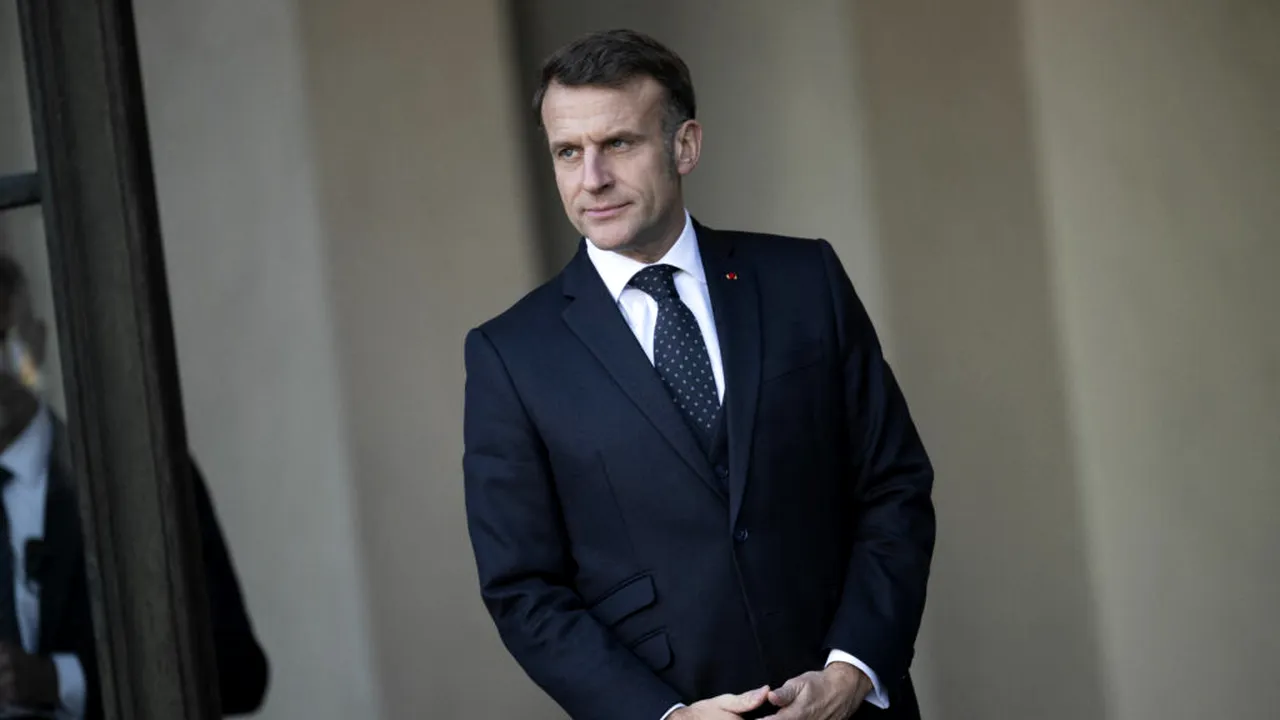 Emmanuel Macron: Franța preia rolul principal în furnizarea de informații pentru Ucraina