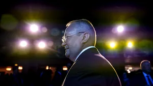 Nicolae Ciucă a demisionat din funcţia de preşedinte al Partidului Naţional Liberal 