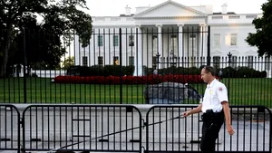 Secret Service cere să se antreneze într-o replică de opt milioane de dolari a Casei Albe