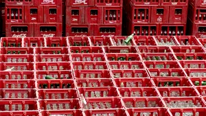 Coca-Cola HBC mută liniile de producţie din Iaşi în Republica Moldova