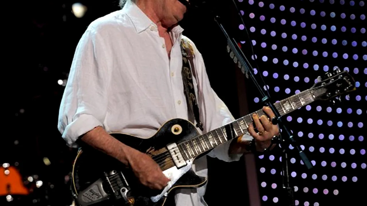 Neil Young a înregistrat şase denumiri pentru un nou format audio de înaltă rezoluţie
