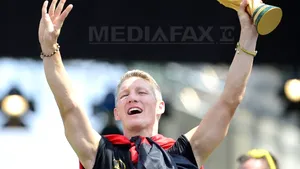 Bastian Schweinsteiger va fi noul căpitan al naţionalei Germaniei