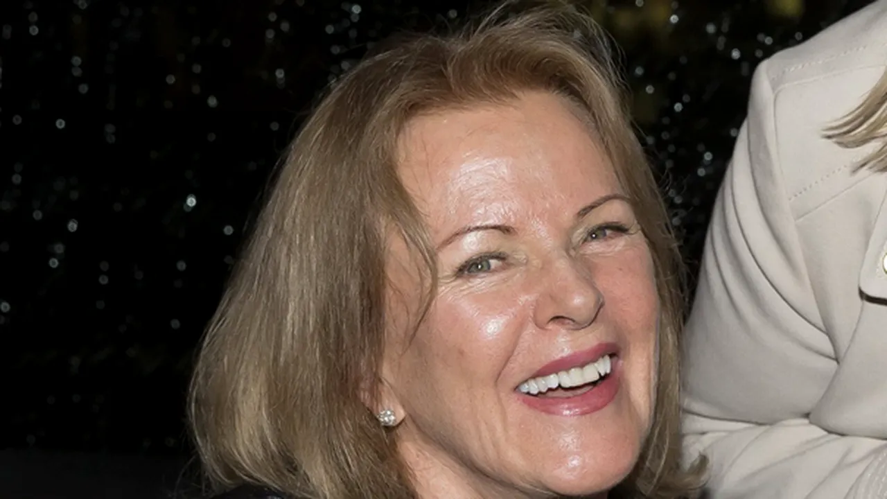 Anni-Frid Lyngstad, membră în grupul ABBA, a lansat primul ei single din ultimii 10 ani