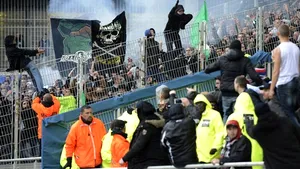Suporterii echipei Olympique Lyon, interzişi la meciul de la Saint-Etienne