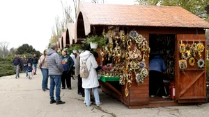 Peste 30.000 de persoane au vizitat în weekend Târgul de Paște din Capitală