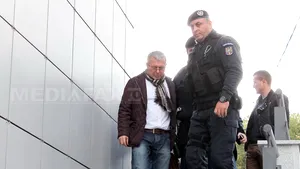Judecătorul Dan Anton, reţinut pentru trafic şi cumpărare de influenţă