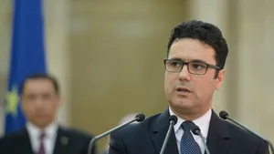 Pricopie, în plenul Camerei: Într-un timp foarte scurt manualele digitale vor fi în şcoli