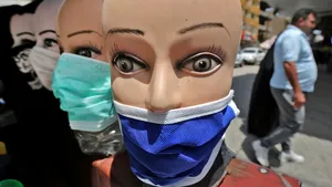 Cum să porţi corect şi să speli masca de protecţie. Cele 7 reguli deosebit de importante şi avertismentul medicilor: 