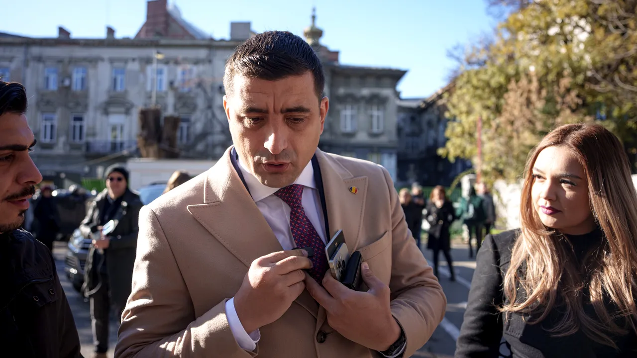 Lider AUR, la vot cu soţia: Vreau să îndemn românii să voteze, să îndemn tinerii să voteze