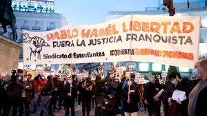 A doua noapte de proteste masive în Spania după arestarea unui rapper care a insultat monarhia