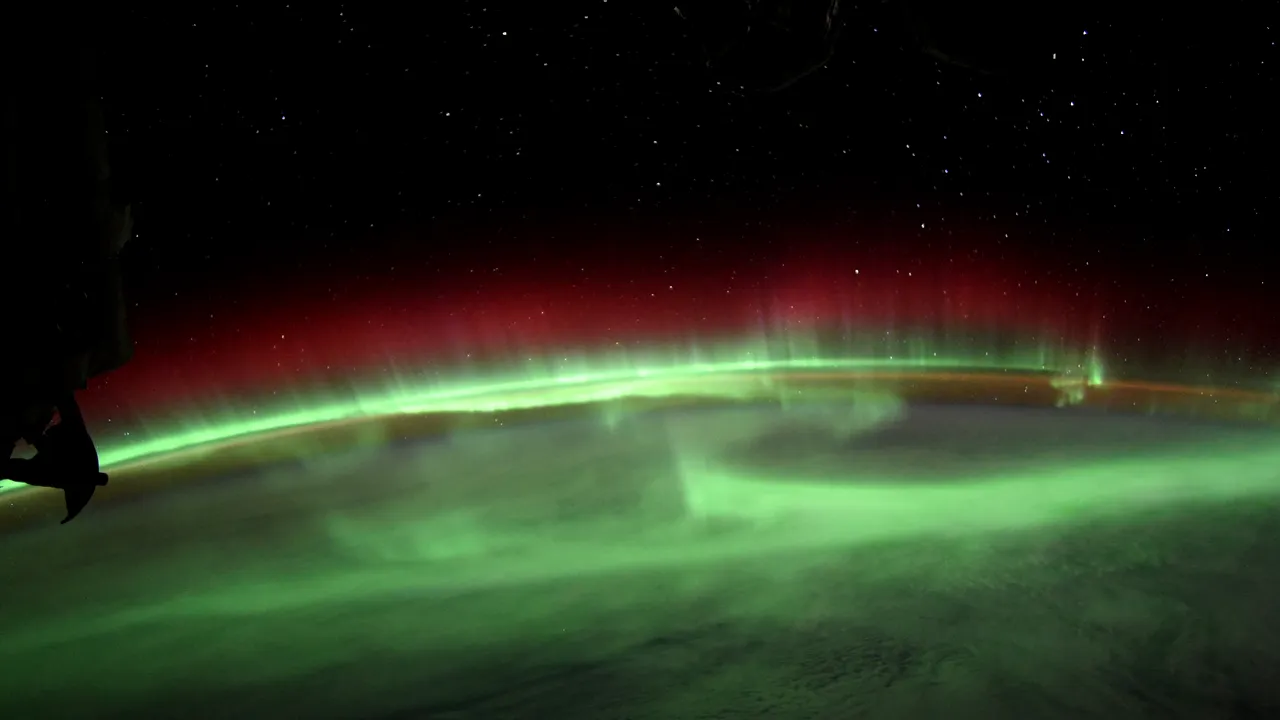 (FOTO) Imagini spectaculoase cu aurora boreală provocată de ultima furtună solară. Astronomii sunt îngrijoraţi 