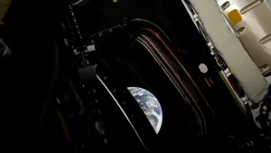 Pentru prima dată din 1972, oamenii văd din nou Pământul din drumul spre Lună. NASA a publicat imaginile din a treia zi a misiunii Artemis II