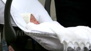 Teorii ale conspiraţiei despre prinţesa de Cambridge: S-a născut, de fapt, cu câteva zile mai devreme; a fost folosită o mamă surogat