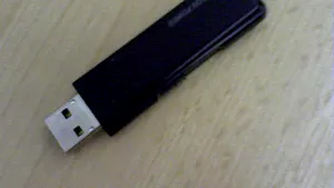 Memory-stick cu informaţii de serviciu, pierdut de un ofiţer