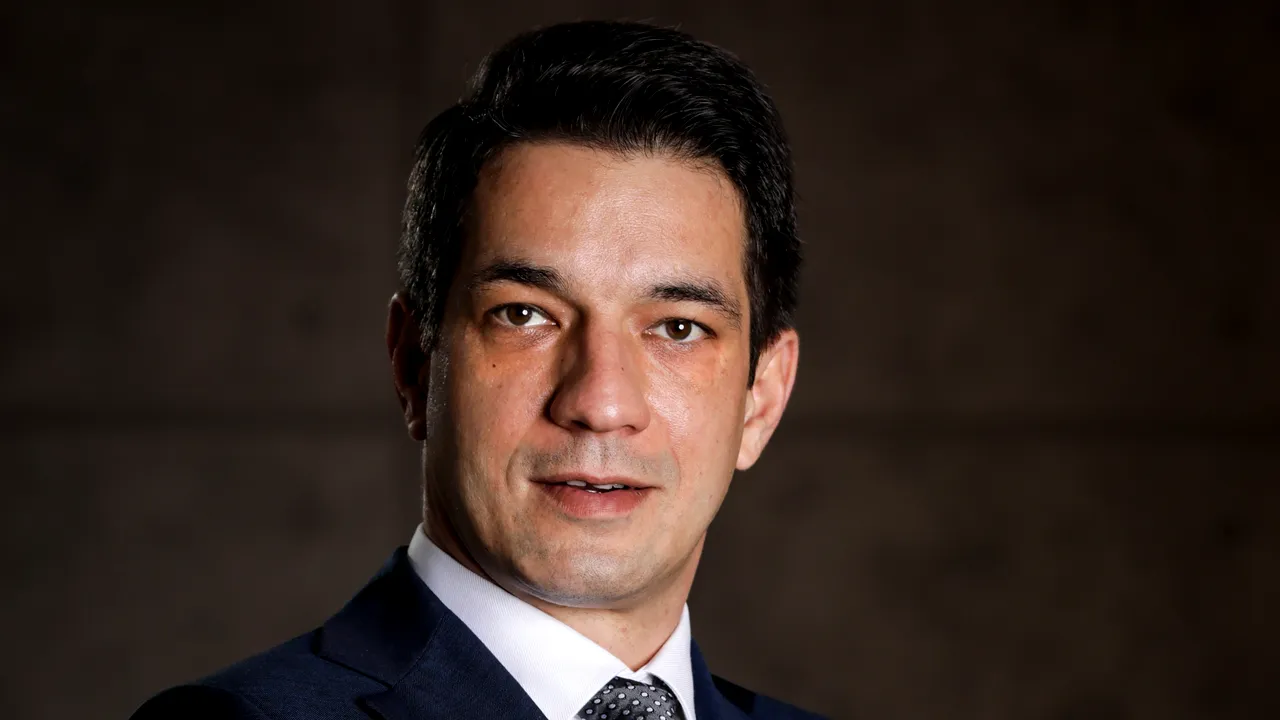 Ştefan Ferdinand Vayna, CEO MASTERBUILD – General Contractor & Developer: ,,Domeniul construcţiilor în România a funcţionat prea multă vreme după principiul “merge şi aşa”, iar singura modalitate de a schimba percepţia şi modul de lucru în sine este să faci paşi în faţă şi să demonstrezi, în mod concret, că se poate