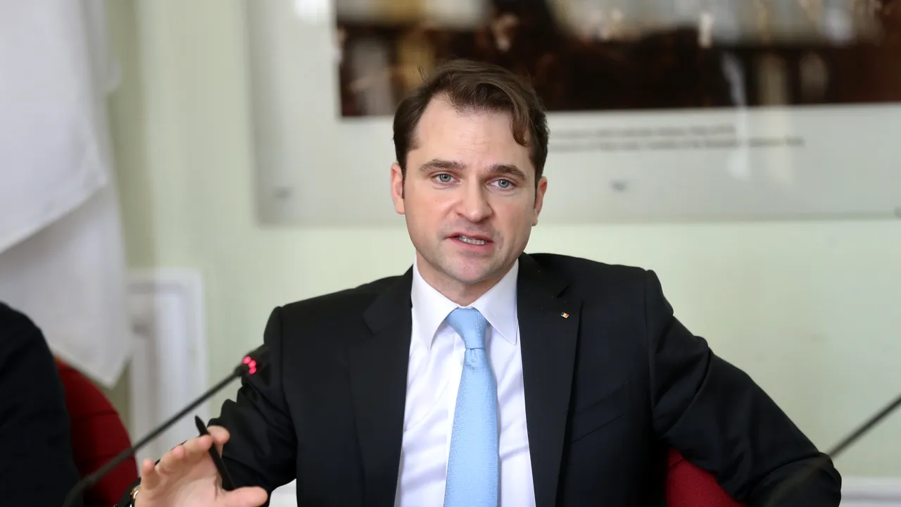 Ministrul Energiei îi cere lui Nicuşor Dan să urgenteze fuziunea Elcen - Termoenergetica