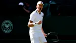 Sinner debutează cu victorie în cinci seturi la Wimbledon 2026, după un meci complicat cu Kecmanovic. Liderul mondial, condus cu 2-1 la seturi