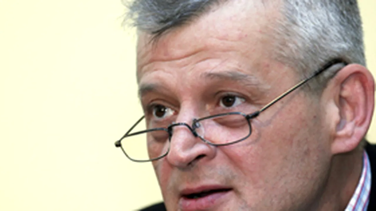 Oprescu: Nu m-am văzut cu Geoană, nu m-a sunat, nu m-a invitat la CEX